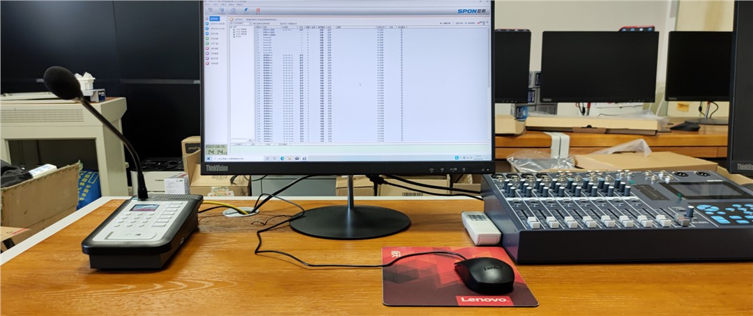 为何直通电教中心的“一键对讲”是智慧教室标配？